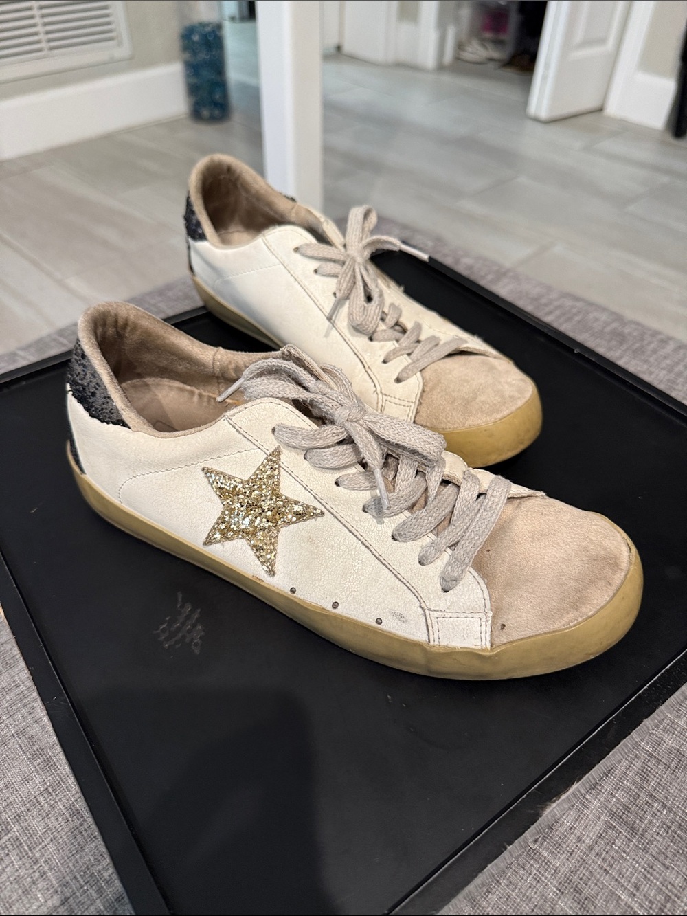 Gold Star Low-Top Women's Sneakers - White/Tan